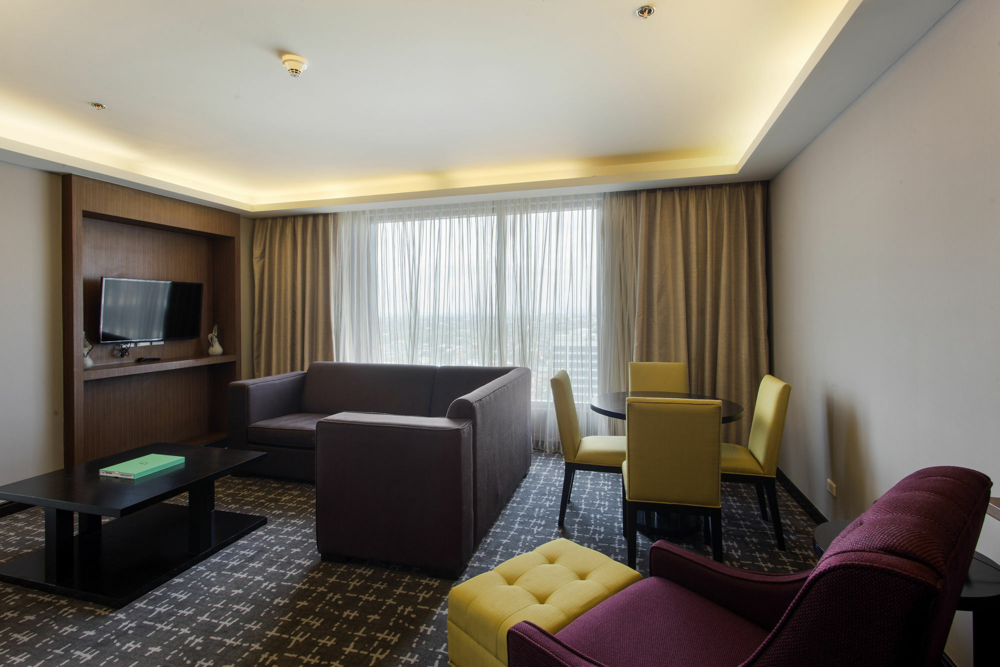The Bellevue Manila Hotel Muntinlupa City Exterior photo
