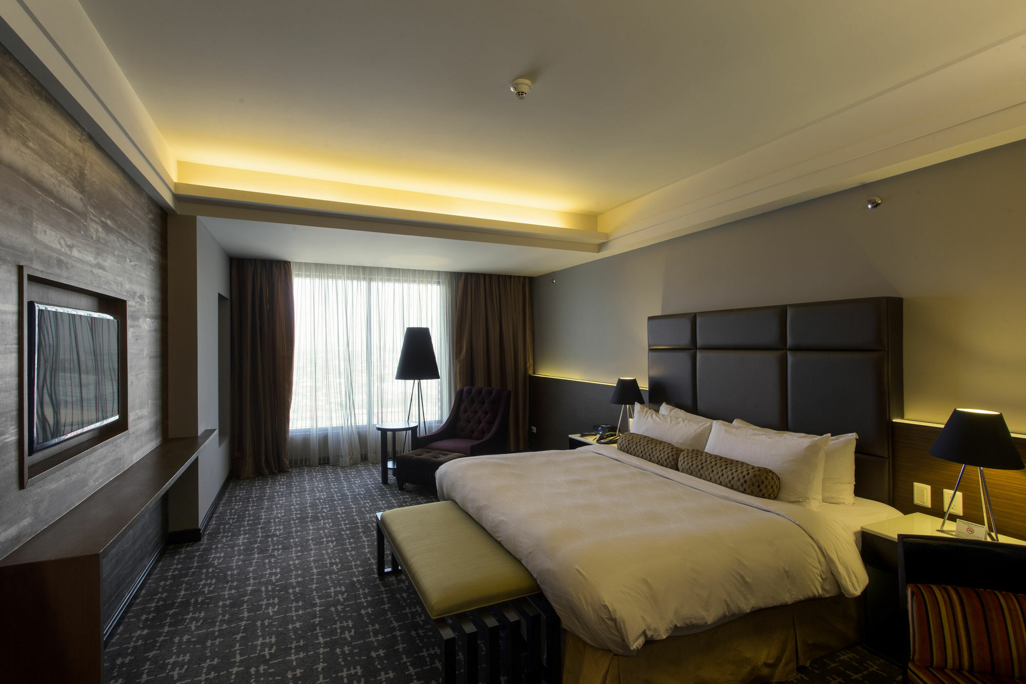 The Bellevue Manila Hotel Muntinlupa City Exterior photo